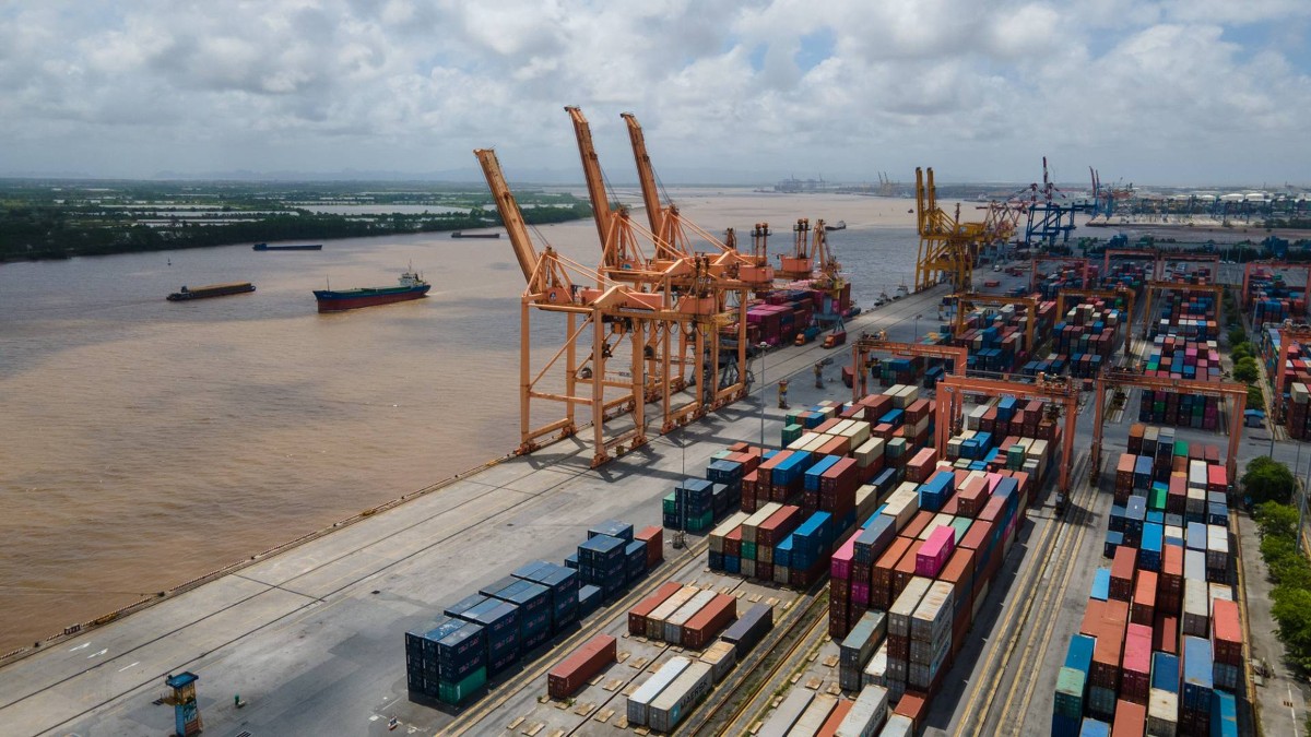 Việt Nam xuất siêu 1,82 tỷ USD trong nửa đầu tháng 10. Ảnh: Việt Dũng